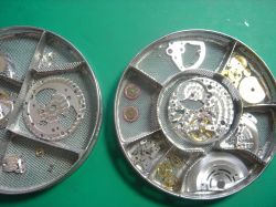 分解した部品(洗浄前)